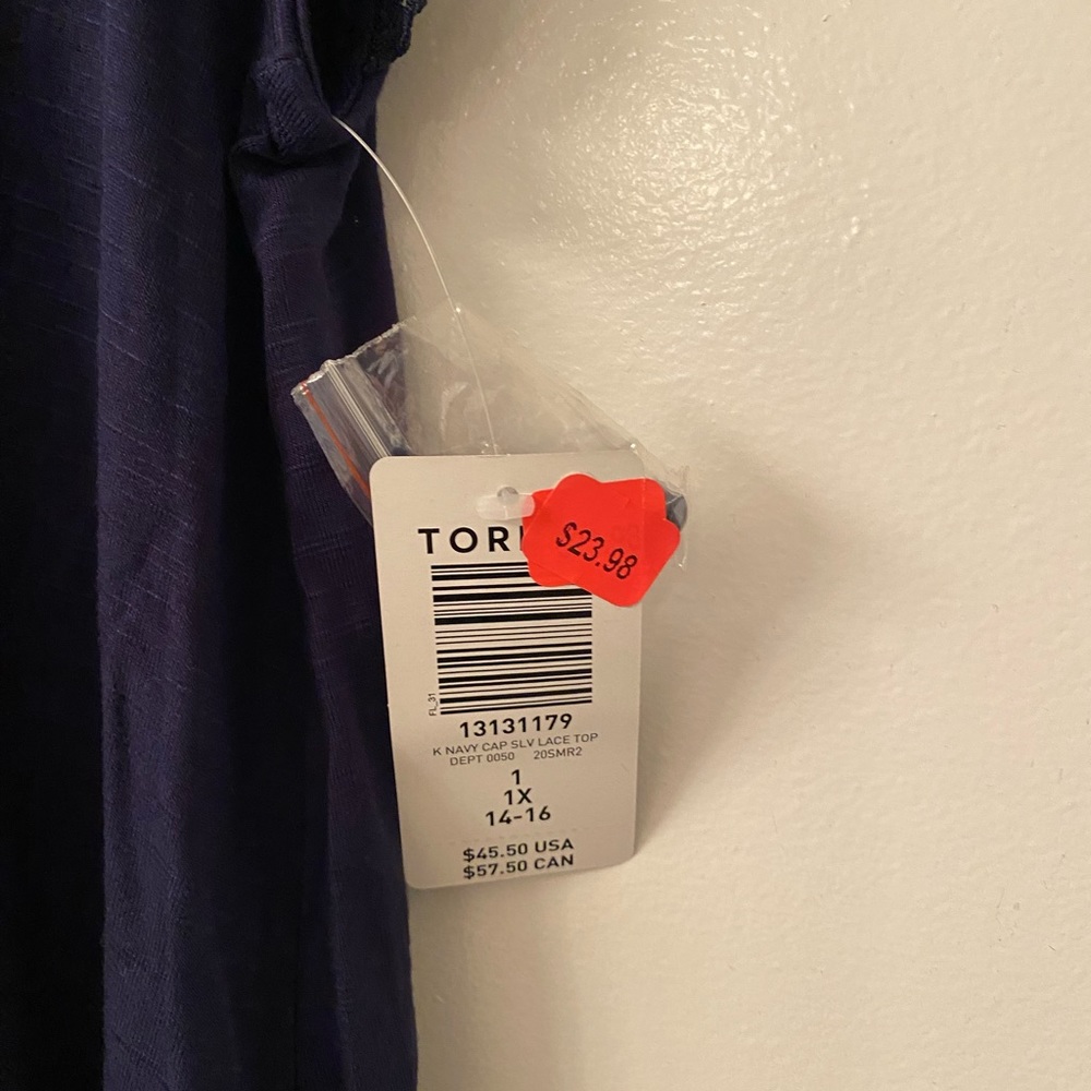 Torrid top - Picture 3 of 4